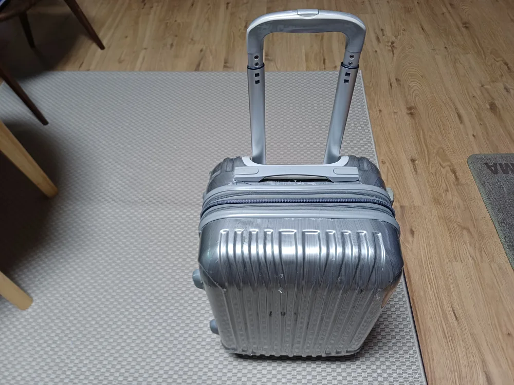 기내용 은색 캐리어 중고판매