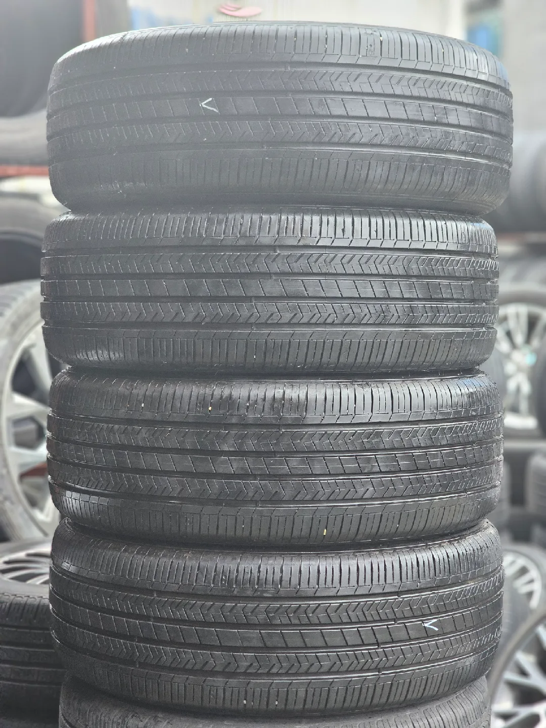 225 55 17 중고타이어 판매합니다