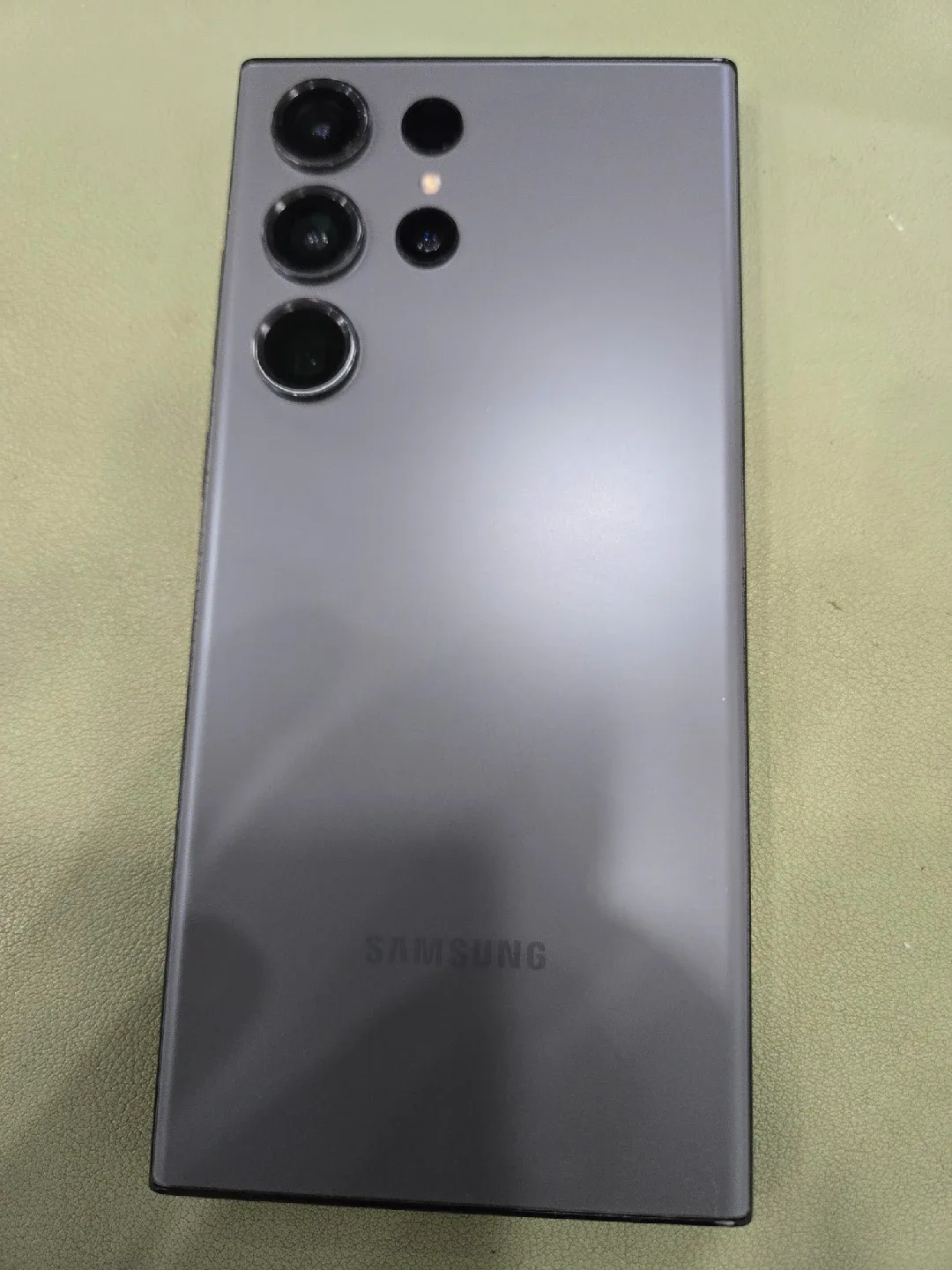 갤럭시S23울트라 그라파이트 256GB SS급 자급제 중고폰 당근합니다.