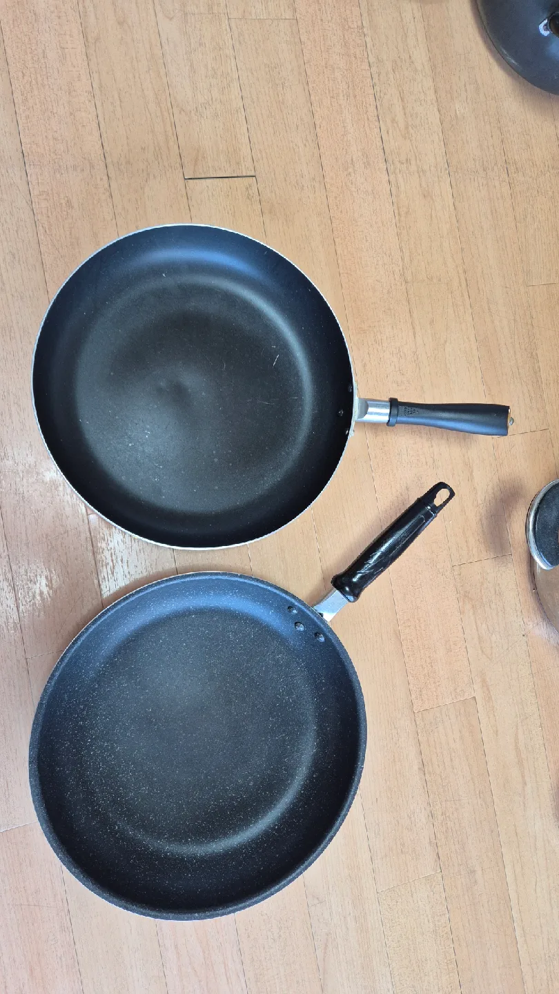 중고 프라이팬 2개