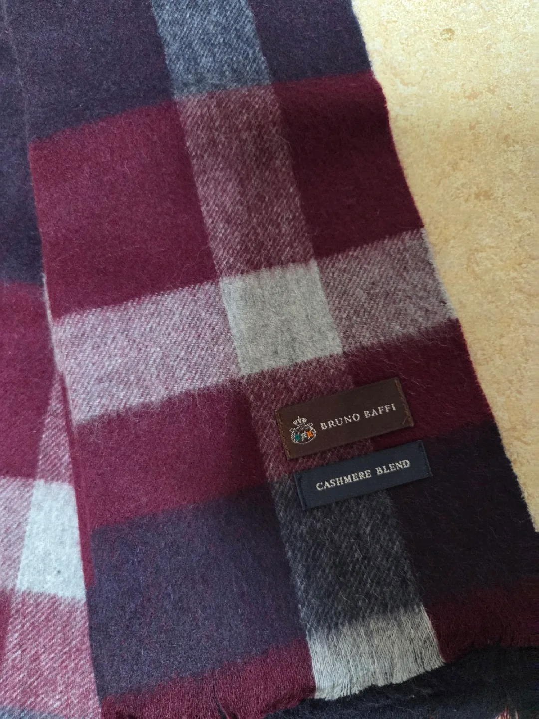브루노 바피 캐시미어 체크 머플러 ㅡ새상품