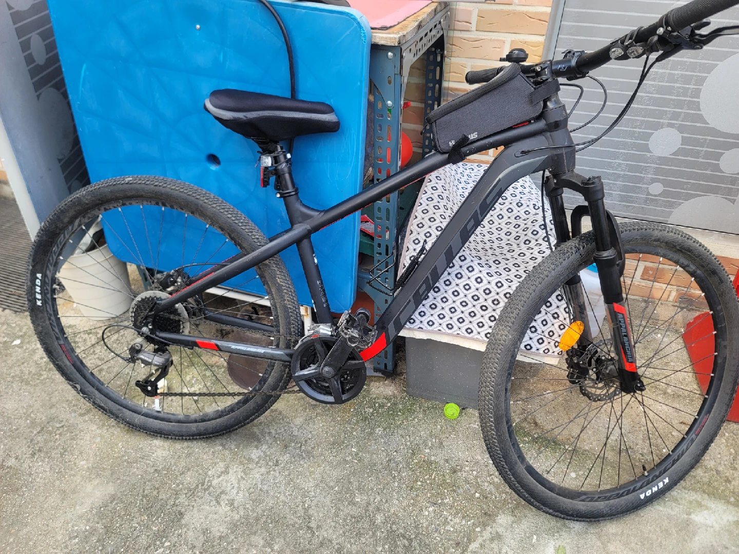 삼천리 회사에 칼라스 자전거