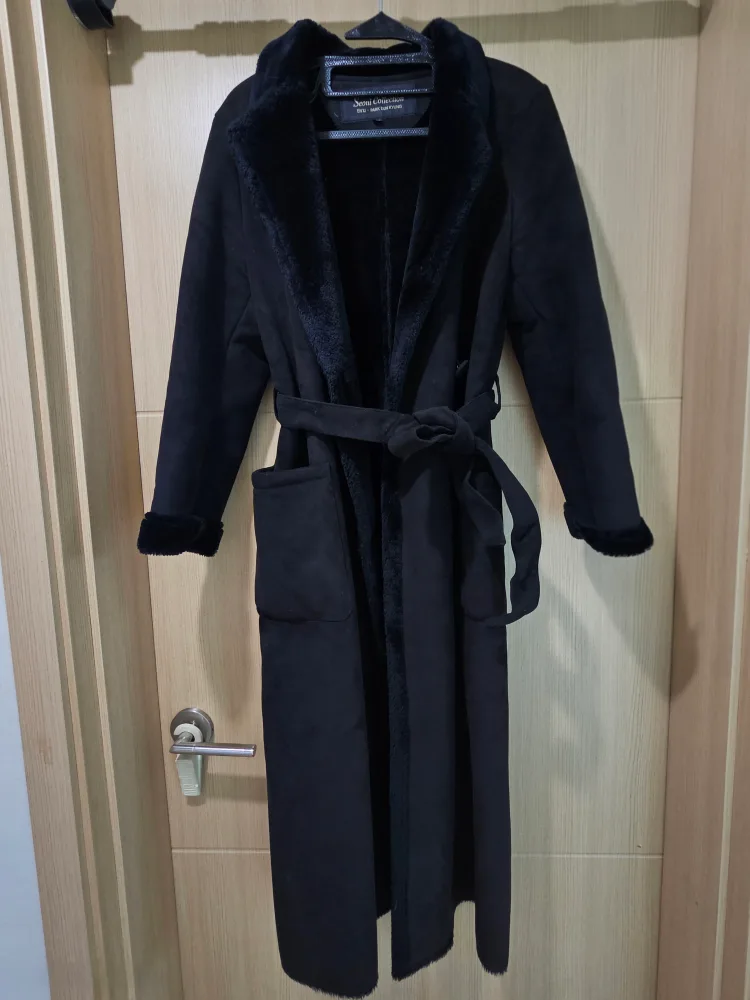 서울 컬렉션 블랙 롱 무스탕 55