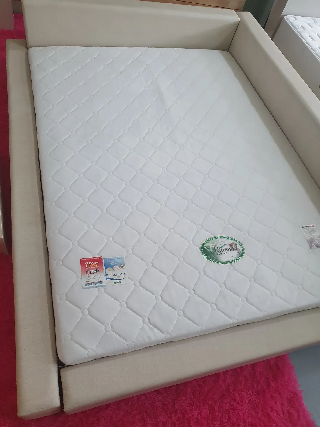 저상 퀸 침대 세트 정리 깔끔합니다^^