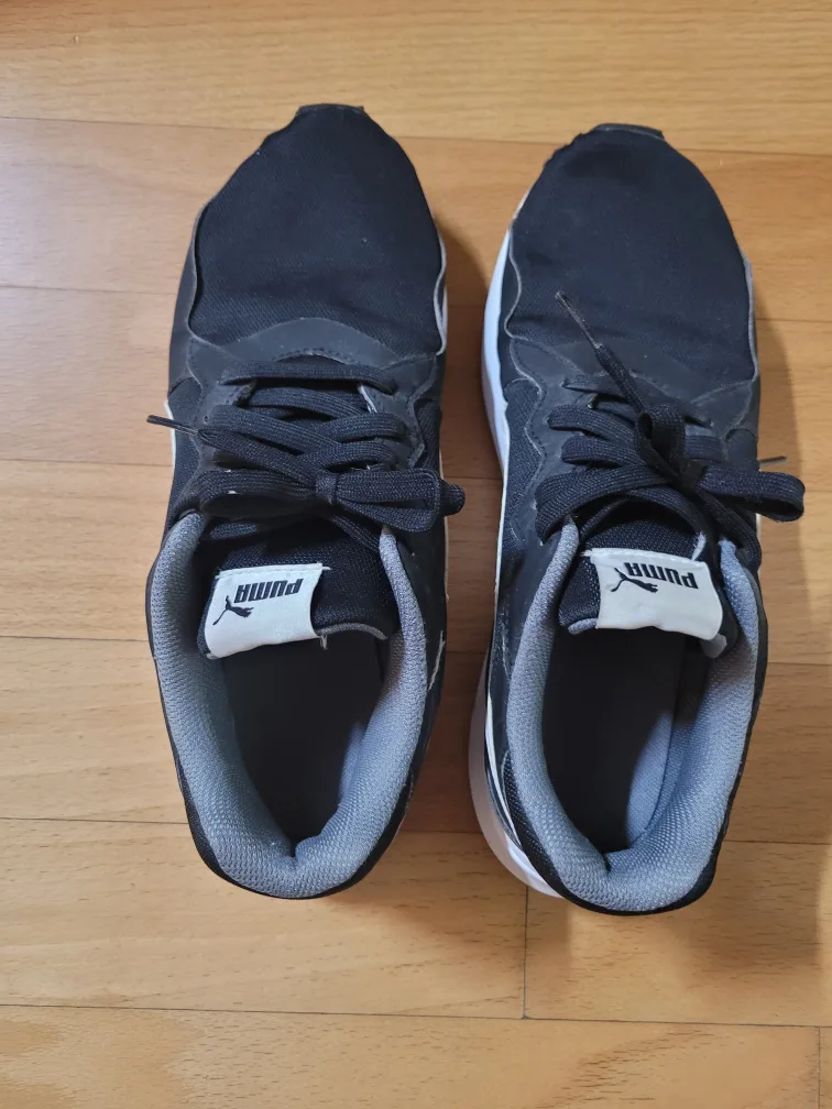 퓨마 남성 검정 운동화280.중고((대리게시물품))