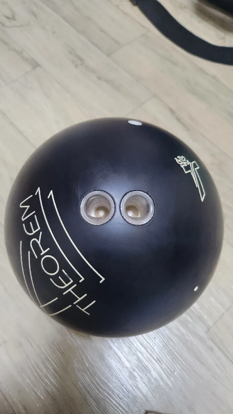 트랙 씨어럼 블랙 솔리드 우레탄 15p 중고 볼링공 판매