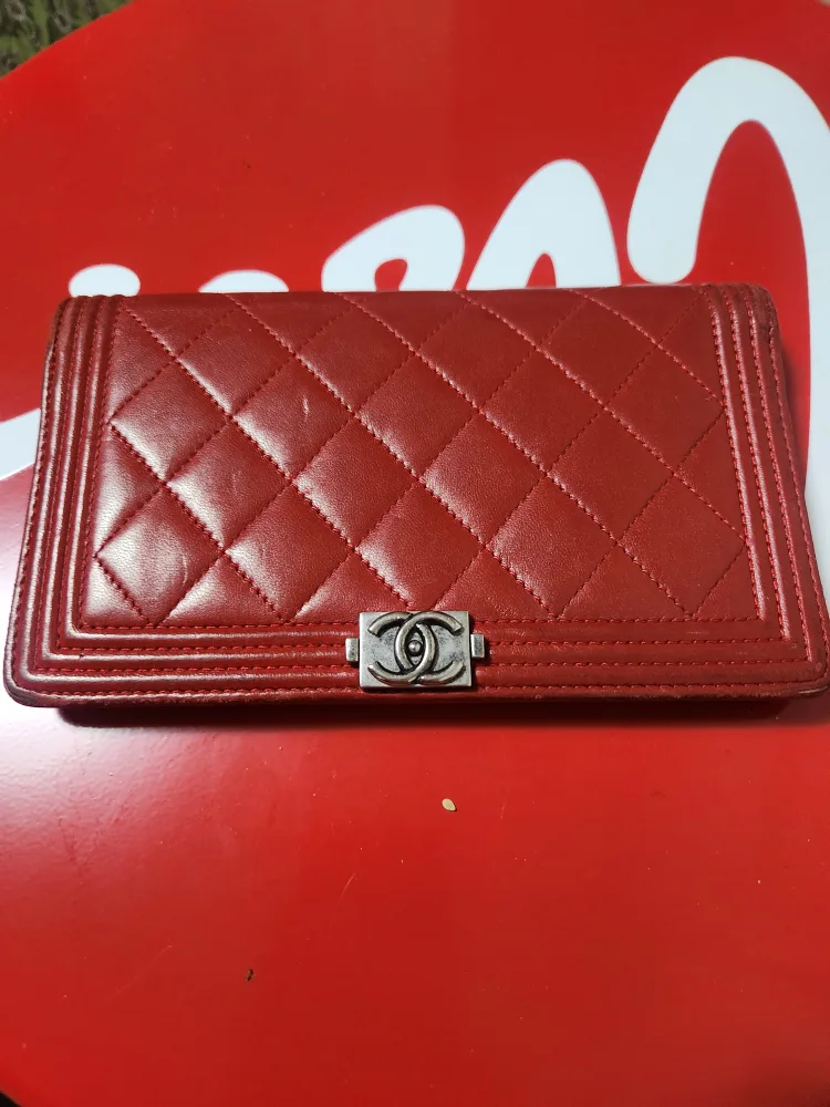 샤넬 보이장지갑 레드 중고