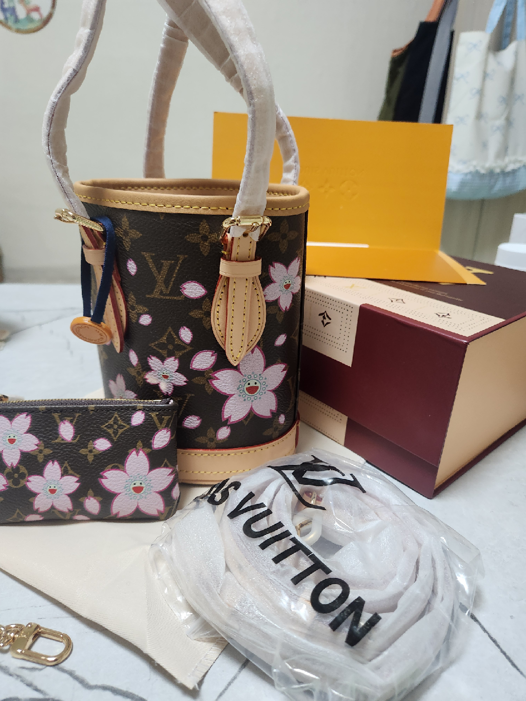 루이비통 사쿠라 버킷백 & 코인퍼스(가격고정)