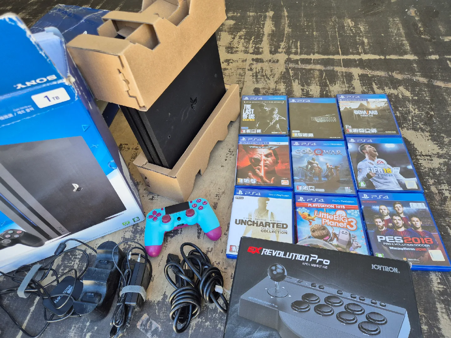 플스4 Pro 1TB 게임 다수 일관판매