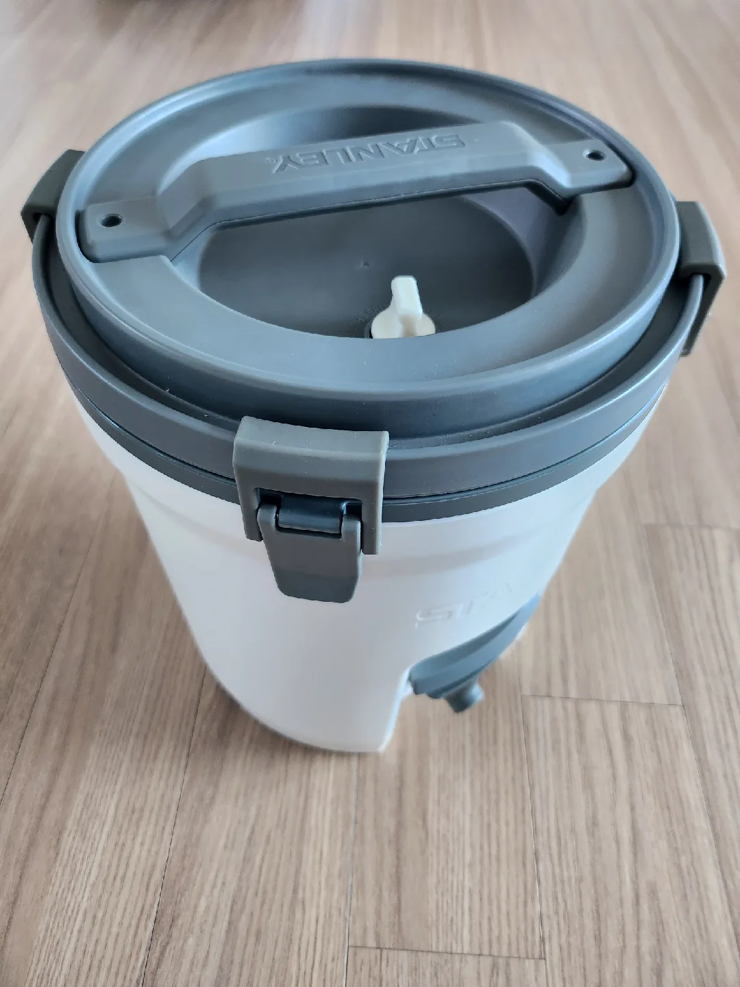 스탠리 워터저그 3.8L