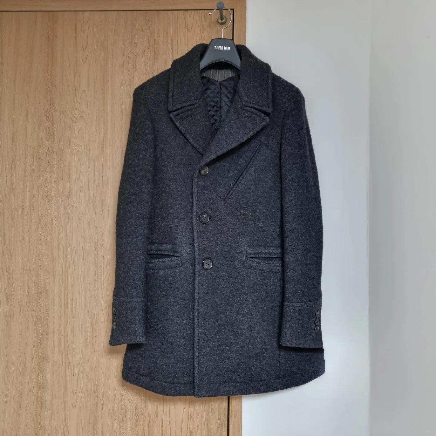 티아이포맨 남성 코트 판매합니다.