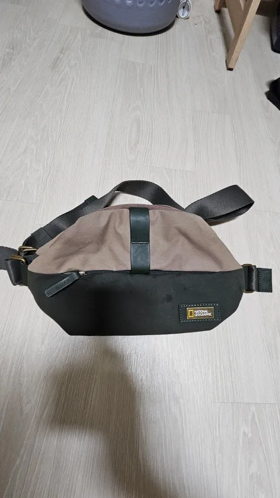 내셔널지오그래픽 유니크한 힙색