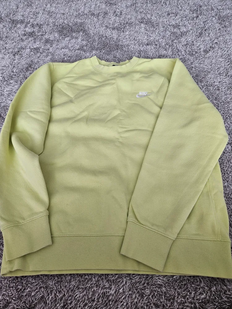 나이키 티셔츠 (기모) 중고