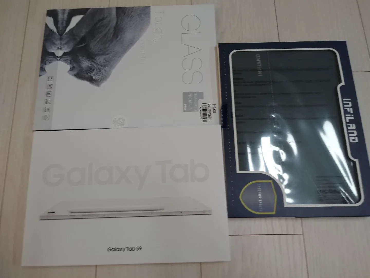 미개봉 갤럭시탭s9 128g wifi, 스탠딩북커버케이스,고급강화필름
