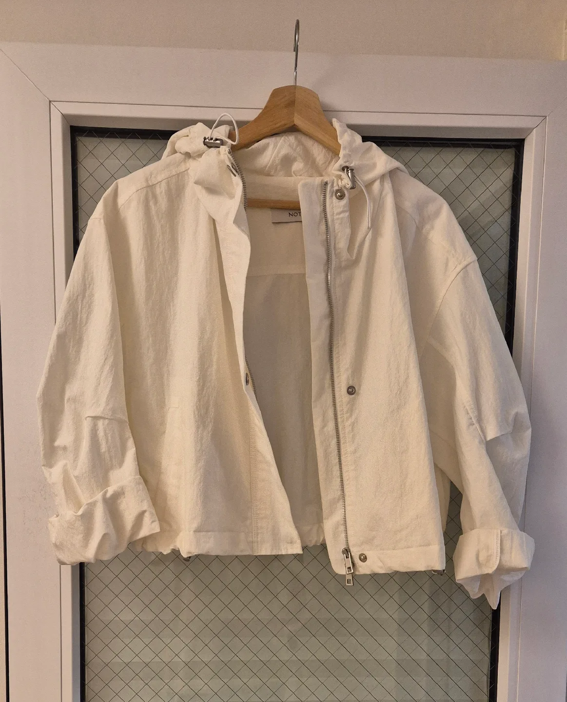 NOTIA 아이보리 후드 자켓