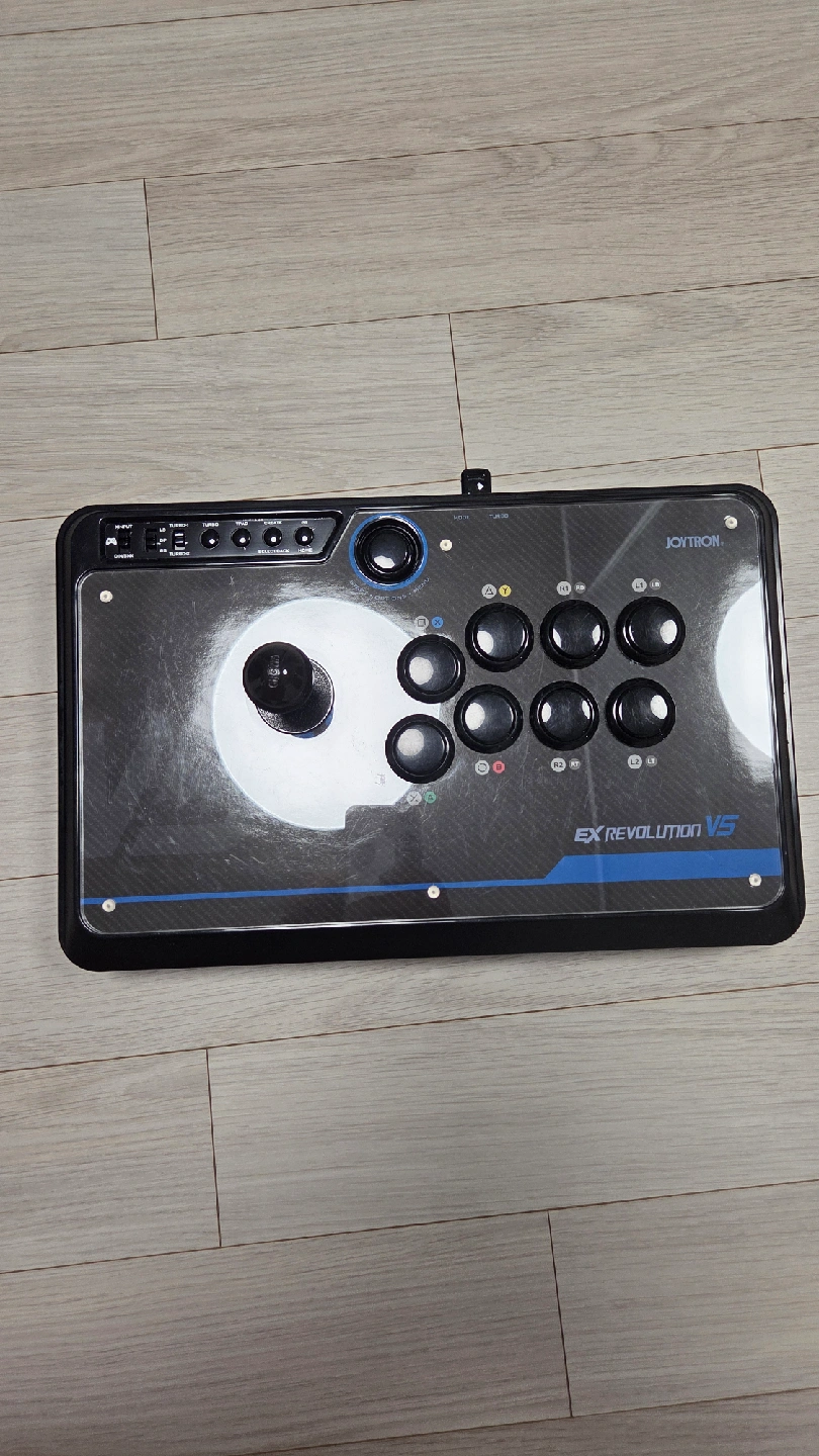 조이트론 EX 레볼루션 V5 아케이드 스틱 | 취미/게임/음반 | 당근 중고거래