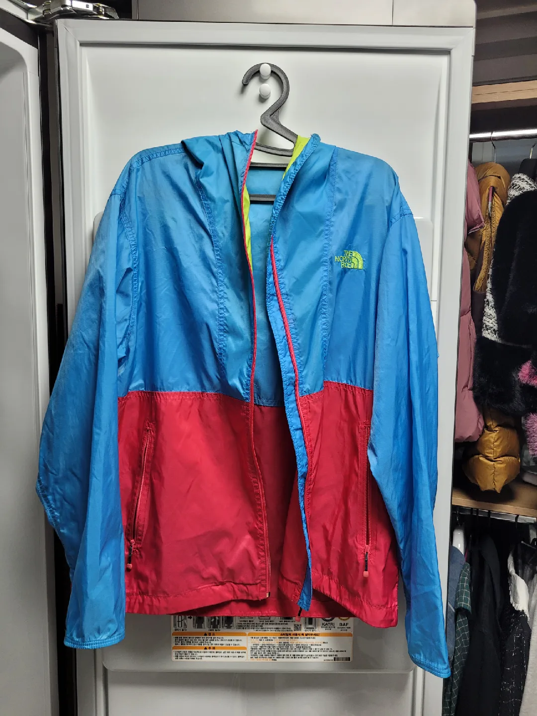 노스페이스 바람막이 L사이즈 사이즈 100