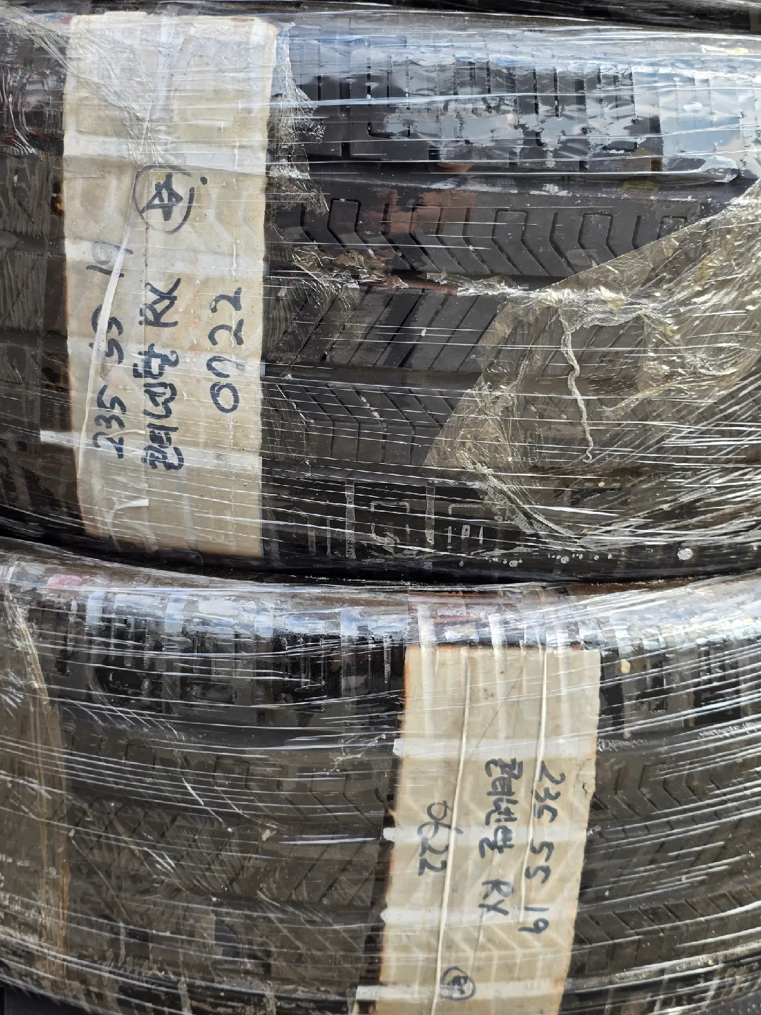 235 55 19 중고타이어 판매합니다.