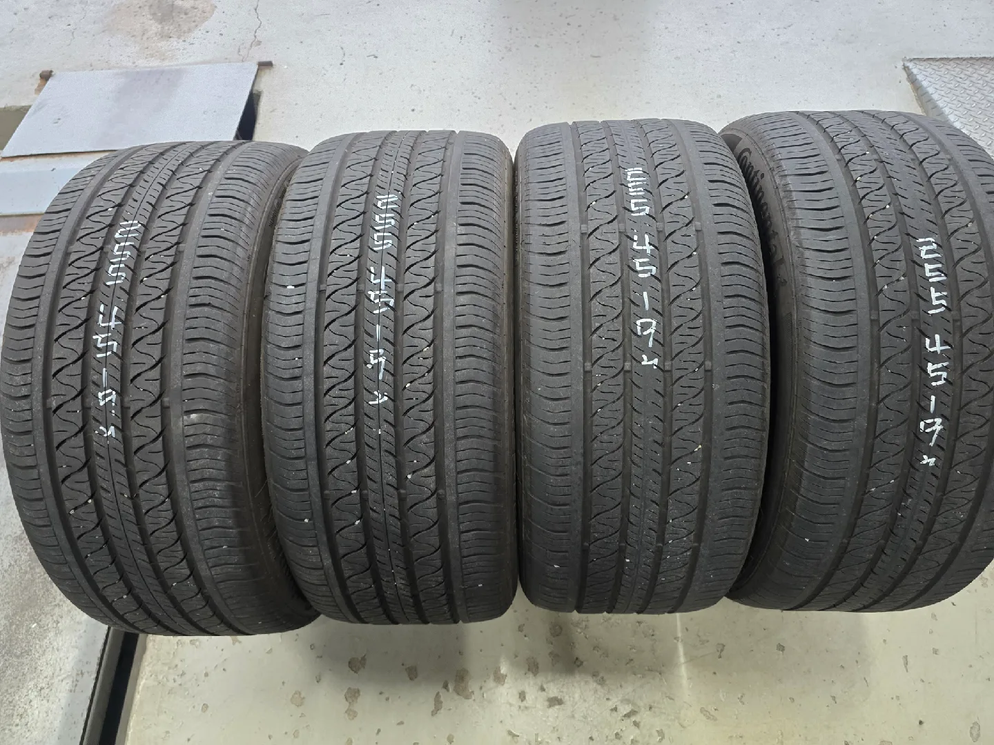 255 45 19 테슬라 중고 타이어