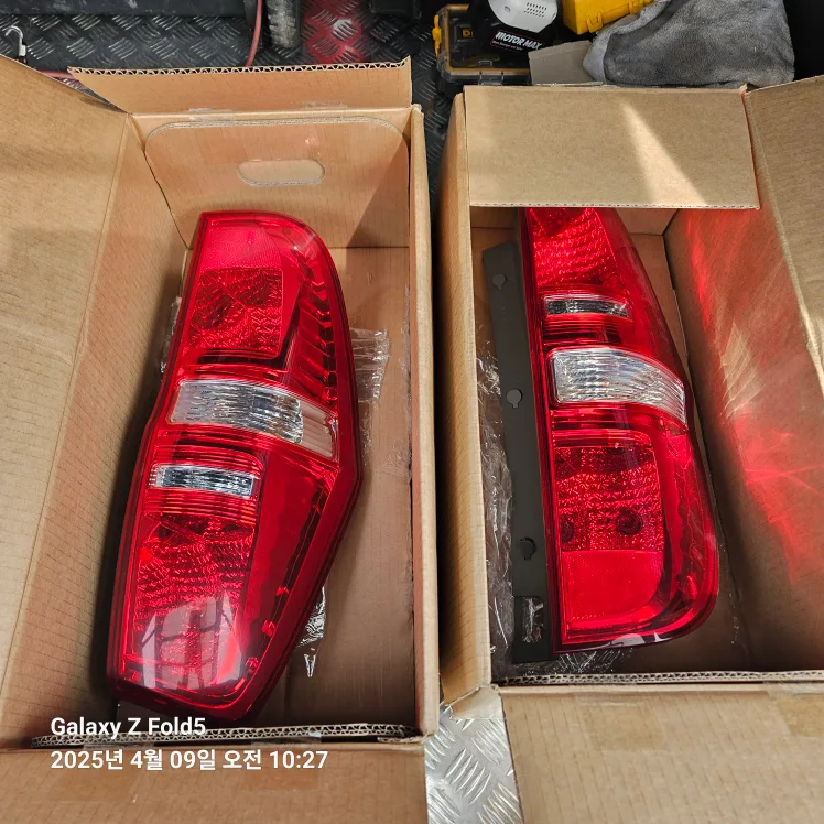 그랜드 스타렉스 후미등 새제품