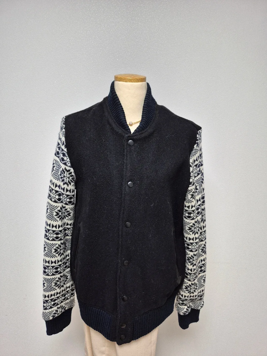 에잇 세컨즈 모직점퍼