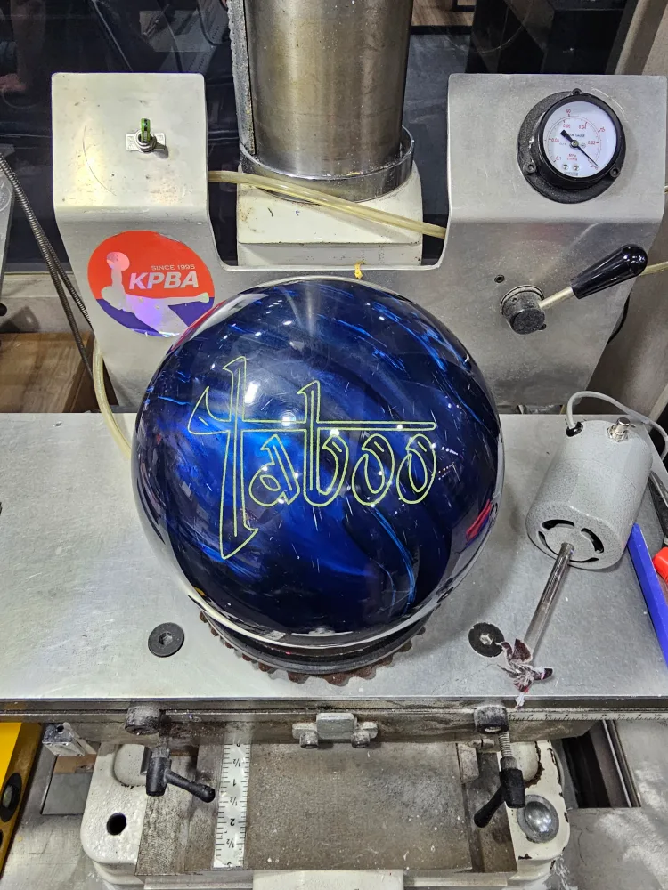 📌중고볼링공 타부 14파운드📌지공포함