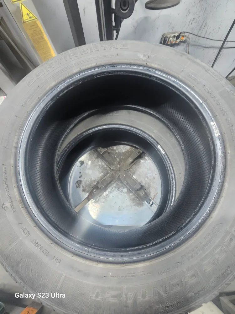 콘티넨탈 235/55R19 중고 타이어 2개