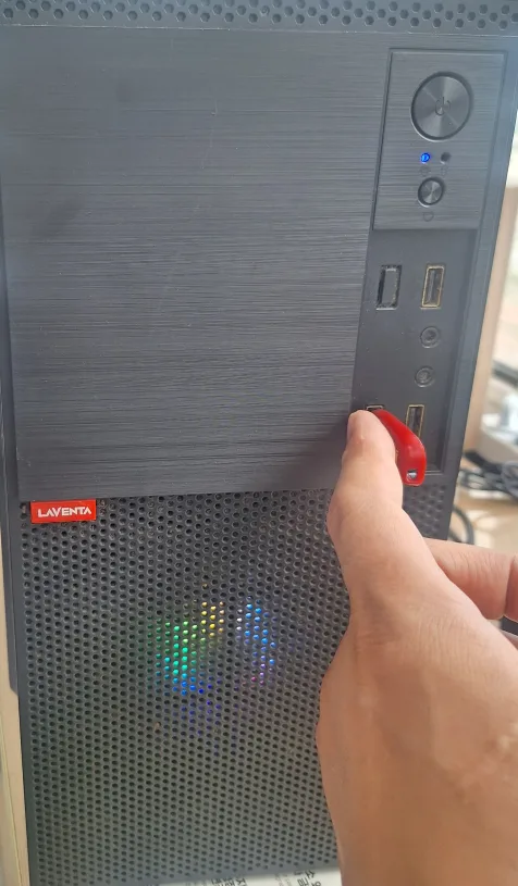 Laventa PC  i3-10100 중고 컴퓨터입니다.