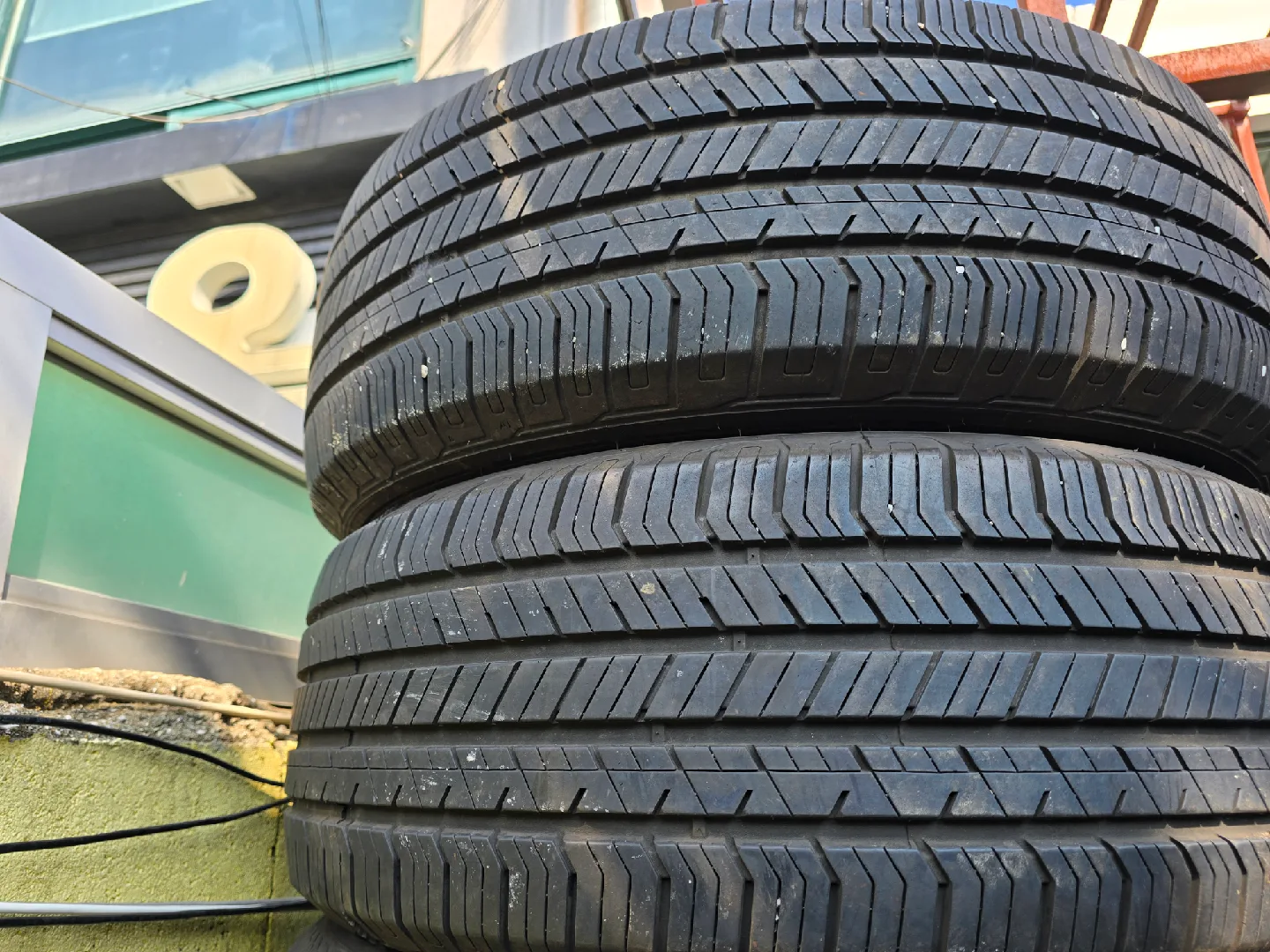 235 55 18 상태좋은 중고 타이어 2개