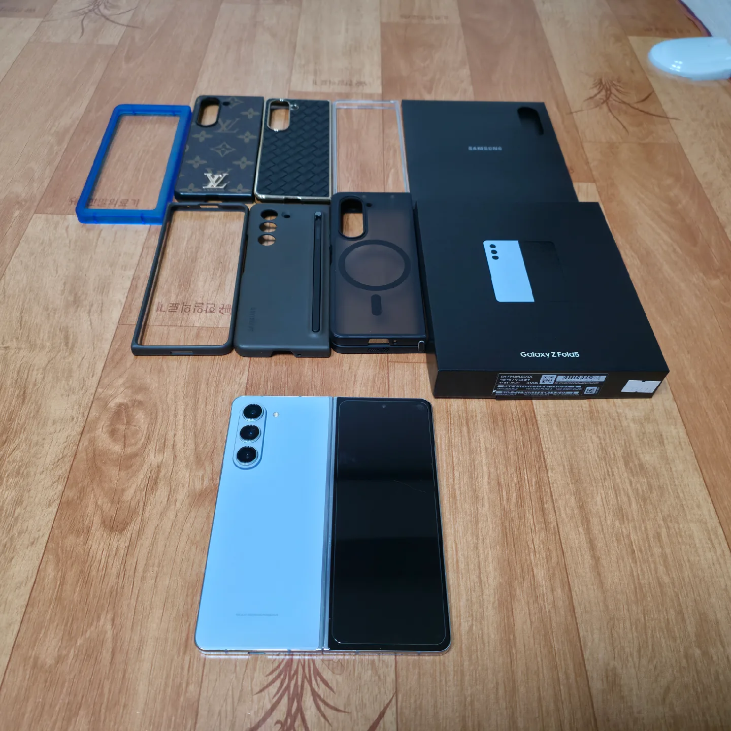 갤럭시 Z폴드5 512GB 아이스블루 풀박스 (케이스포함)