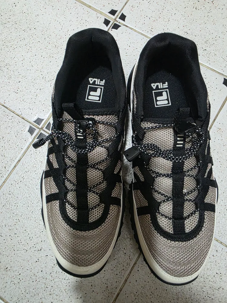 휠라 에샤페 운동화 245