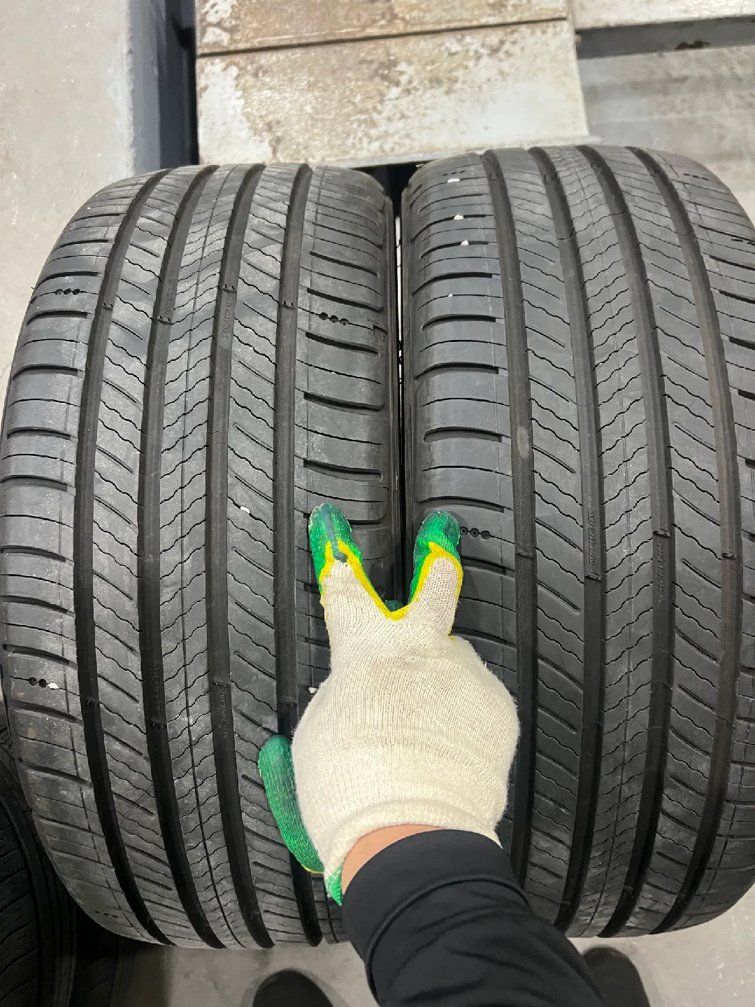 미쉐린 Premier A/S 225 45 18 타이어 2개