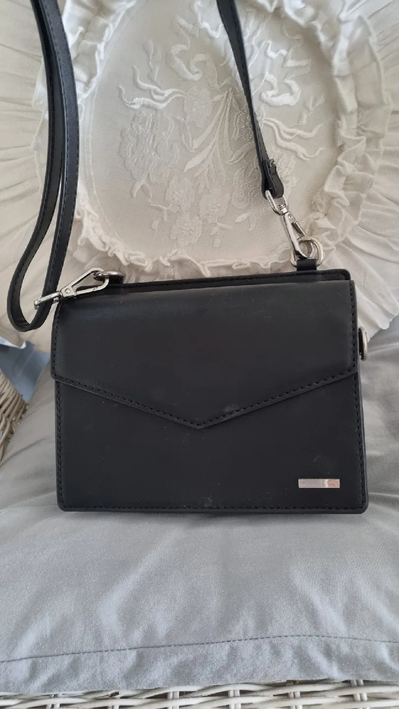 SSY 블랙 미니 크로스백