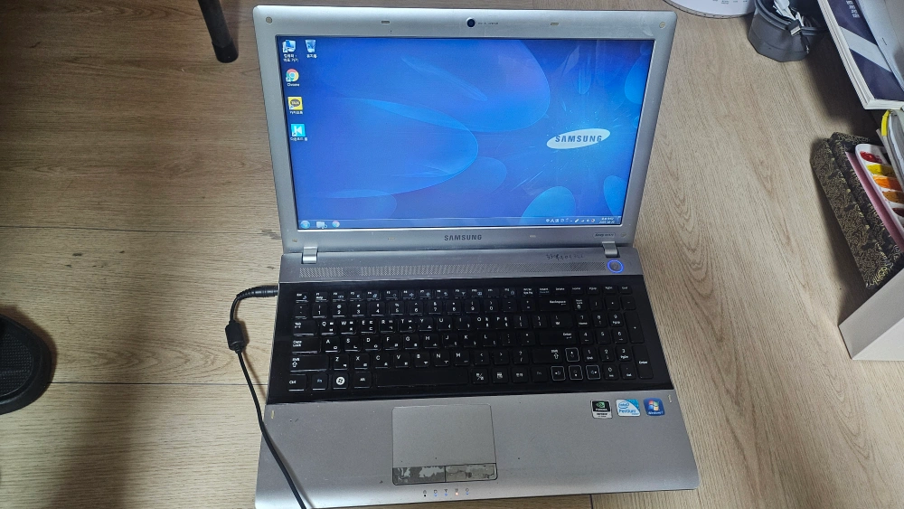 삼성 SENS RV511 노트북 i5 입니다