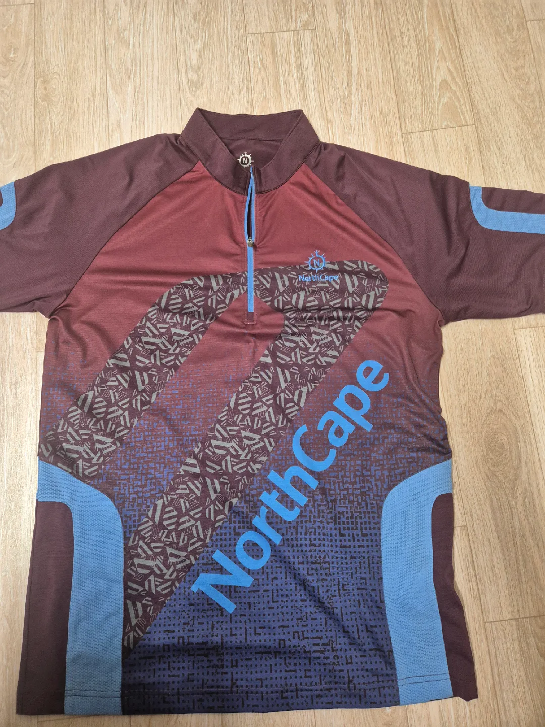 노스케이프 반팔 티셔츠 100