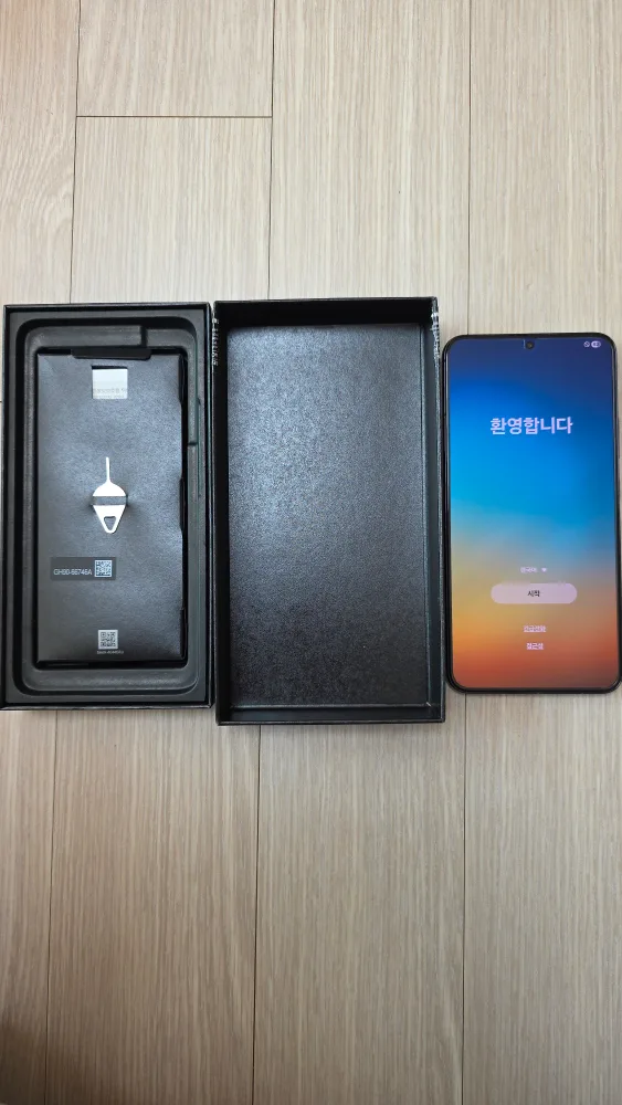 갤럭시 S22+ 256GB 블랙 중고폰 팝니다