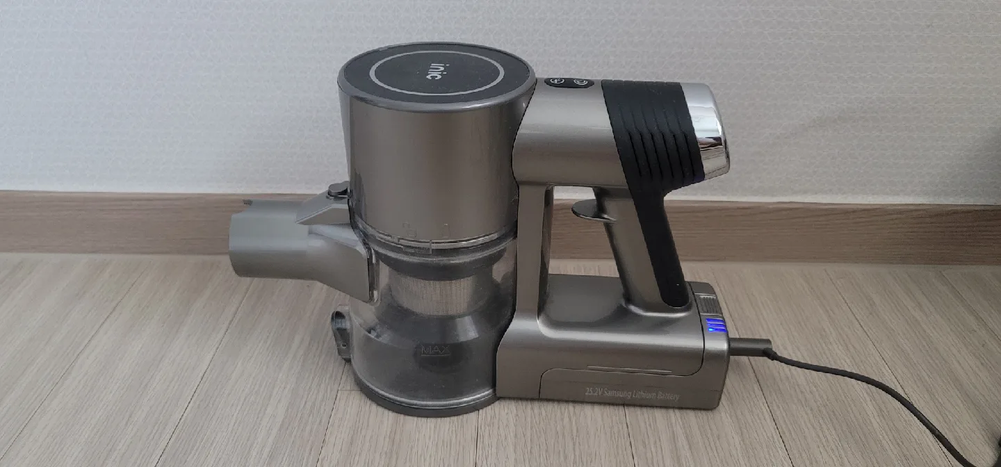 Inic 무선 청소기 헤드 중고. 예약됨