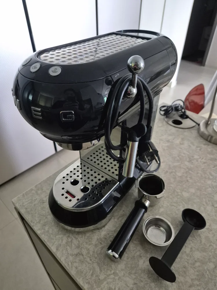 스메그 반자동 커피머신 ECF01BLEU 중고 판매