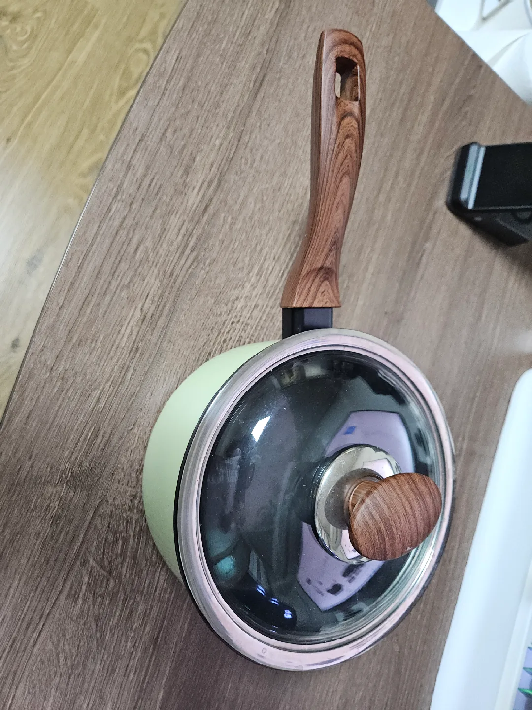 [중고] 연두색 편수냄비 유리뚜껑 포함