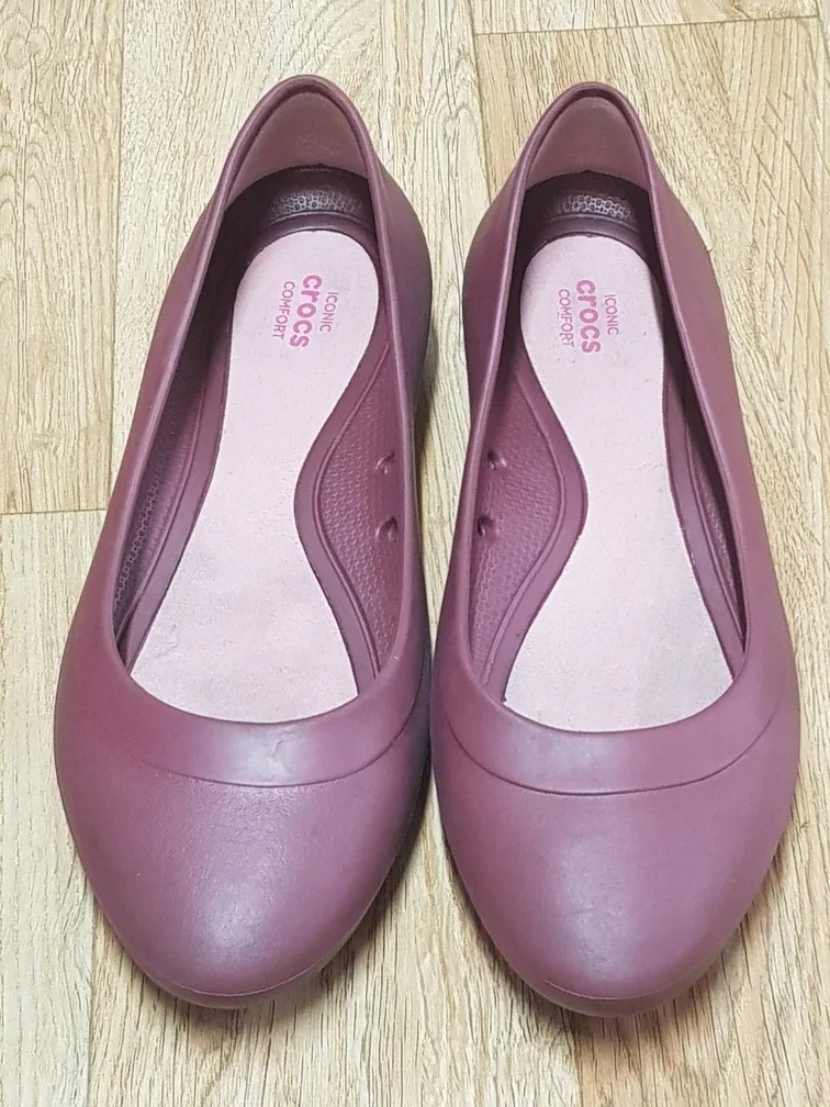 크록스  W8 250 중고