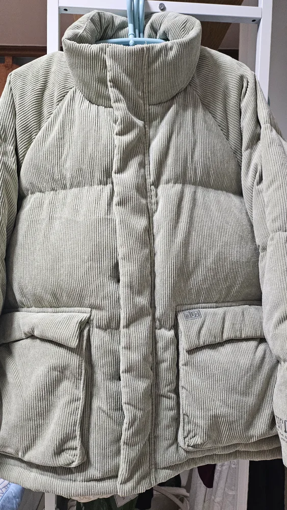 휠라 코듀로이 패딩 연녹색