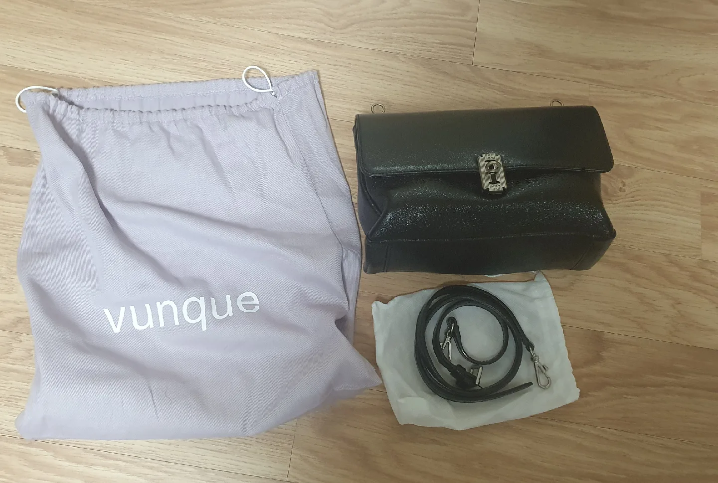 분크 바게트 백 스몰 블랙 팔아요