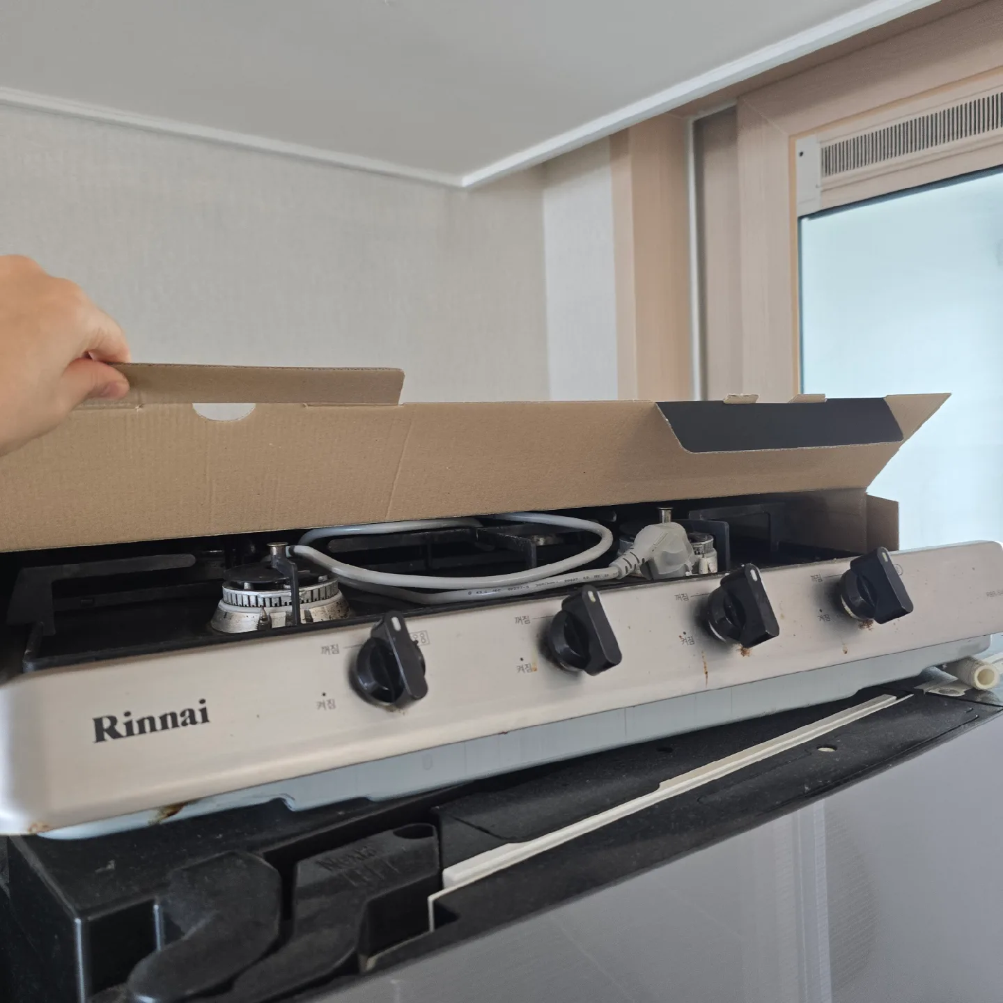 중고ㅡ린나이가스레인지4구.깨끗한걸원하면새상품사세요.닦아서사용하세요