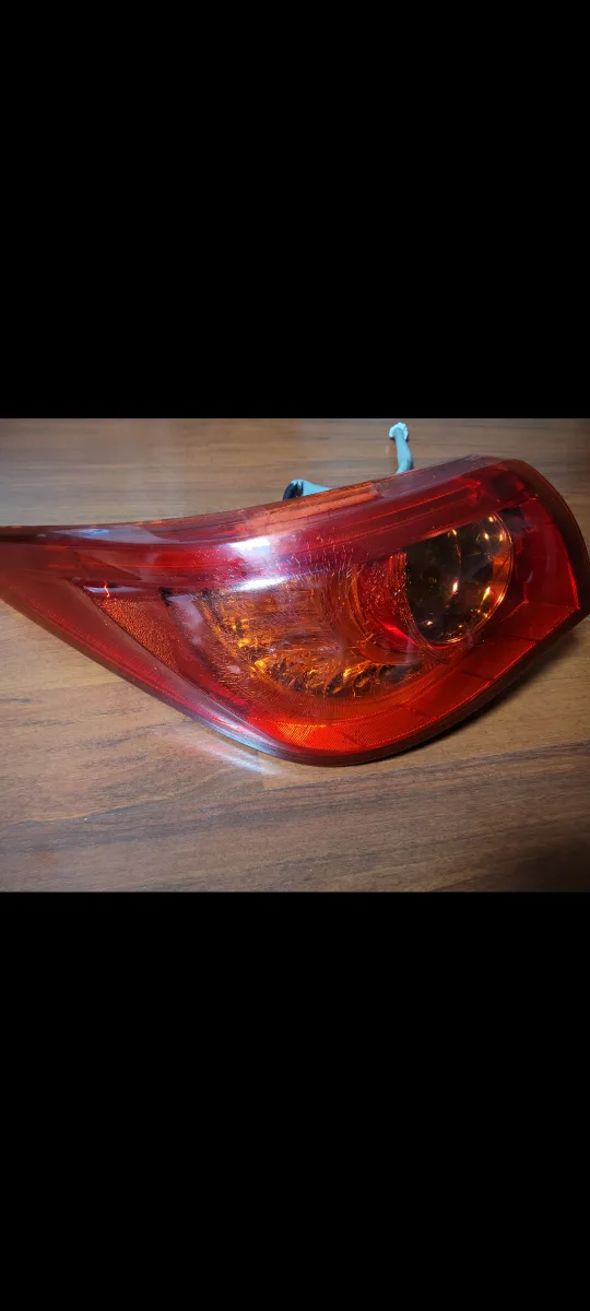 인피니티 q50 운전석 테일램프