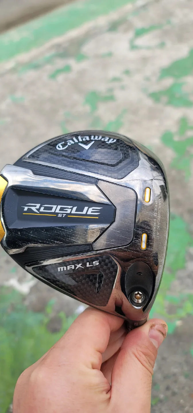 캘러웨이 로그 ST MAX LS 드라이버 팝니다.
