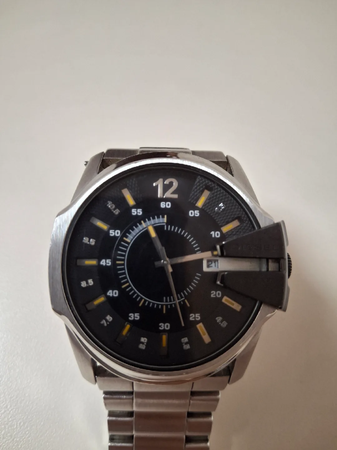 DIESEL 남성 메탈 시계 DZ-1208 모델 중고팝니다