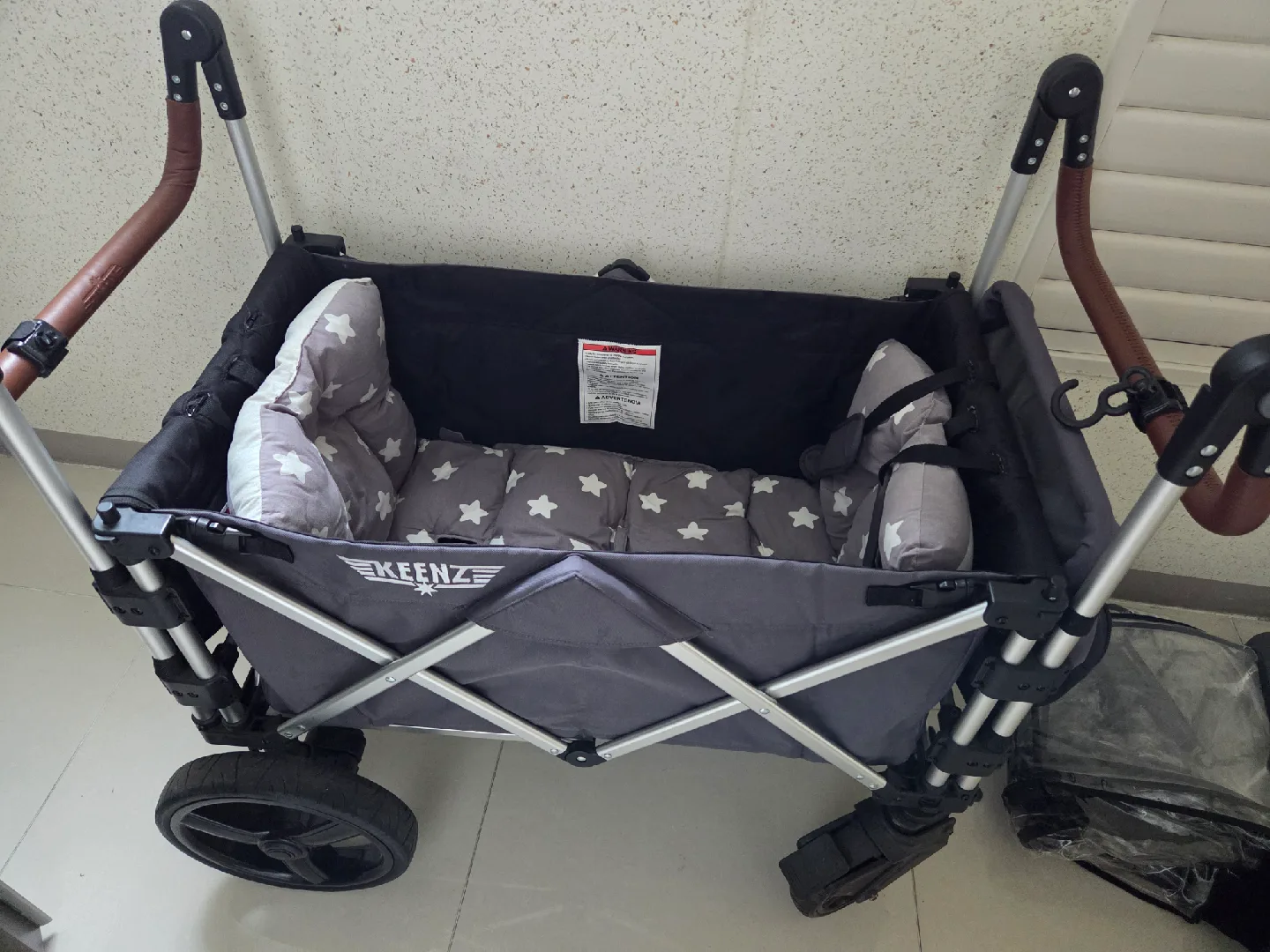 킨즈 웨건 팝니다