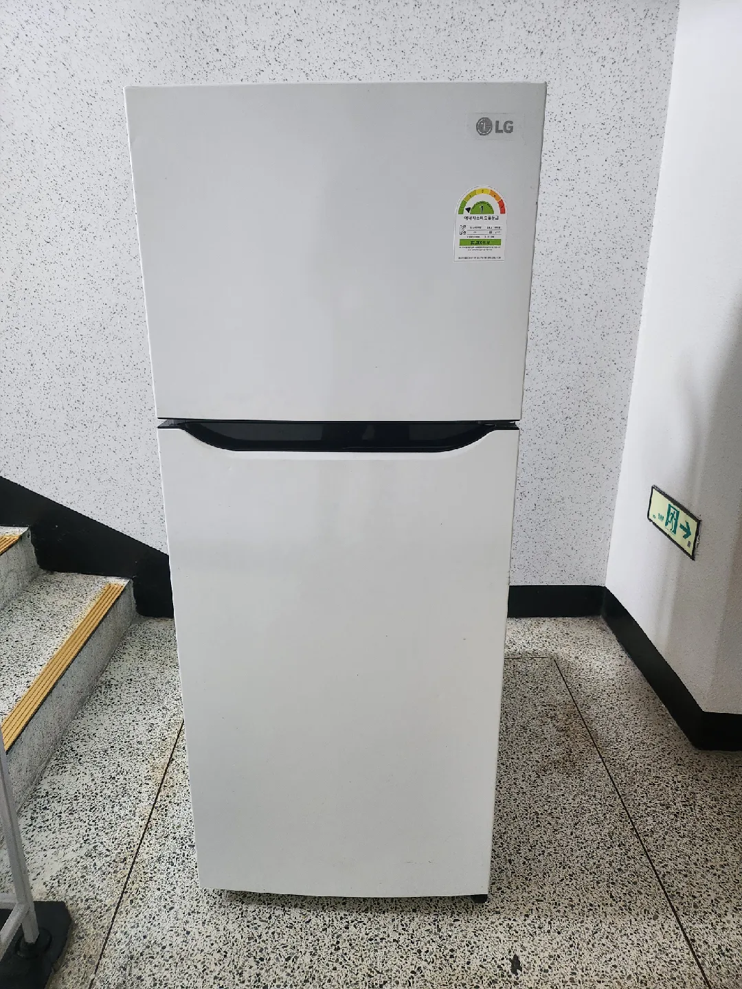 엘지 189리터 냉장고. 삼성 9kg 빌트인드럼세탁기 팝니다