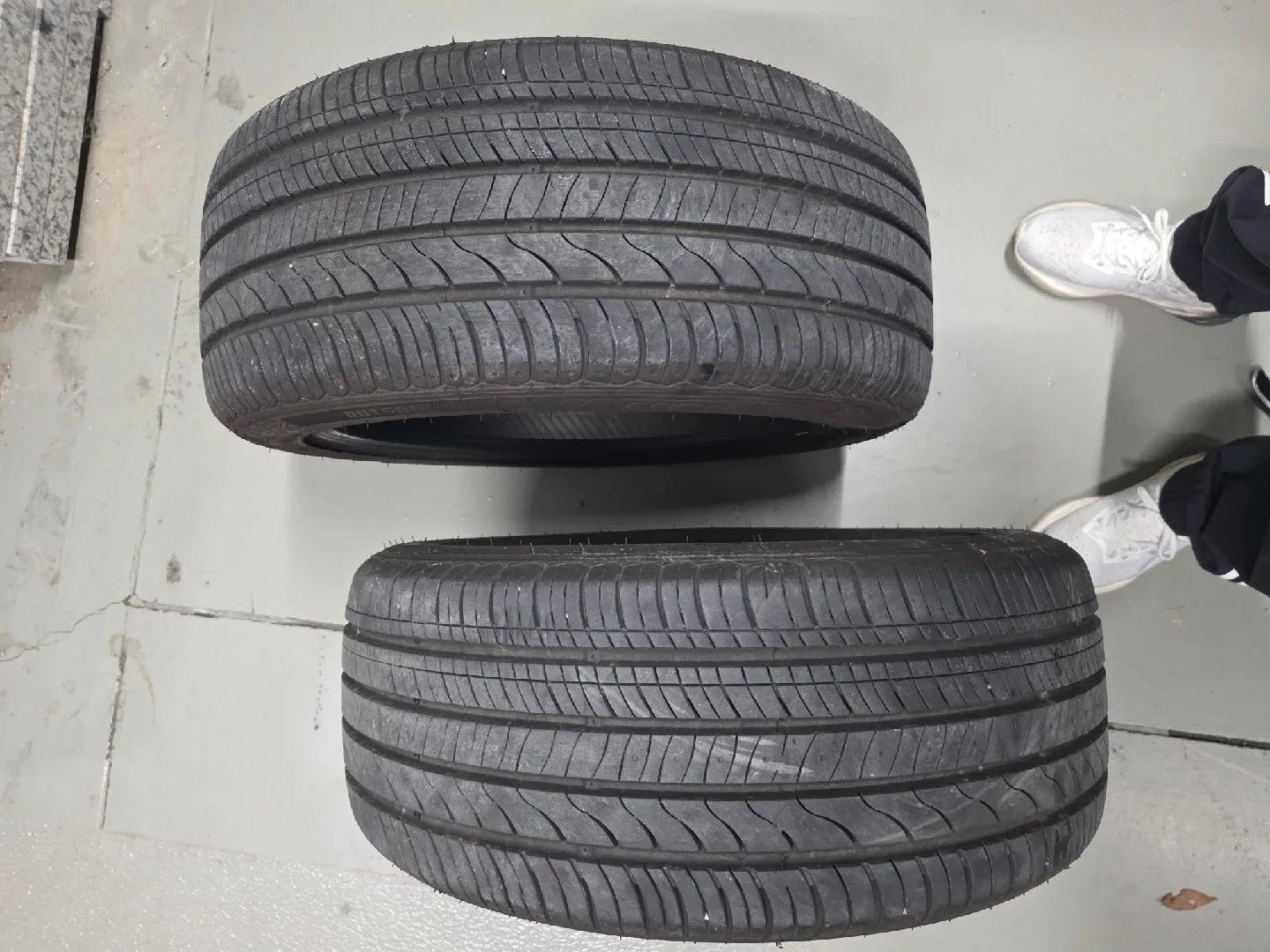 중고 타이어 4개 245/45 ZR 18