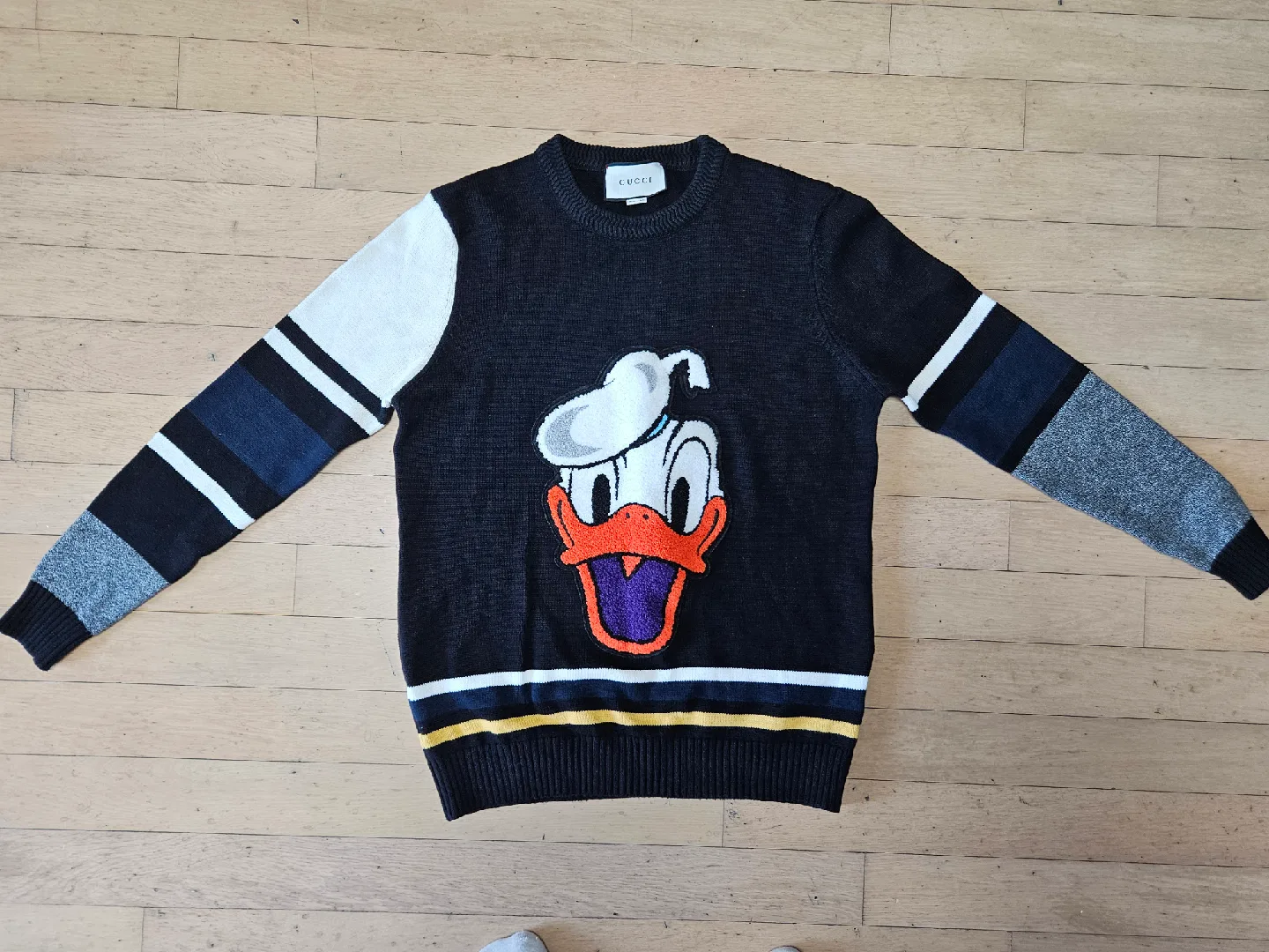 구찌 니트 100 사이즈